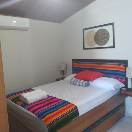 Hotel Antiguo Antiguo Cuscatlán Habitación foto